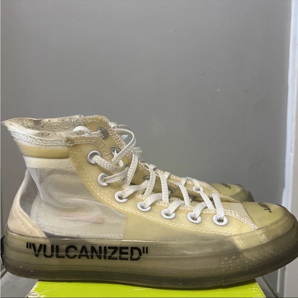 Off white Converse Chuck Taylor All Star Vulcanized Hi